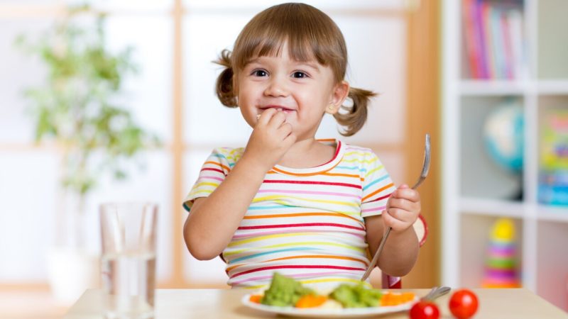 Comment choisir, préparer et conserver les préparations pour nourrissons