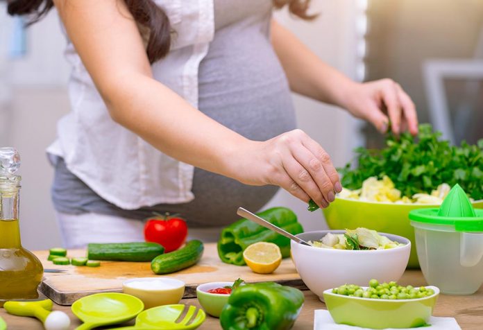 Manger sainement et végétarien pendant la grossesse