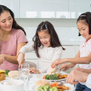 Aidez votre adolescent à faire des choix alimentaires sains