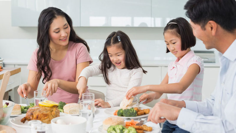 Aidez votre adolescent à faire des choix alimentaires sains
